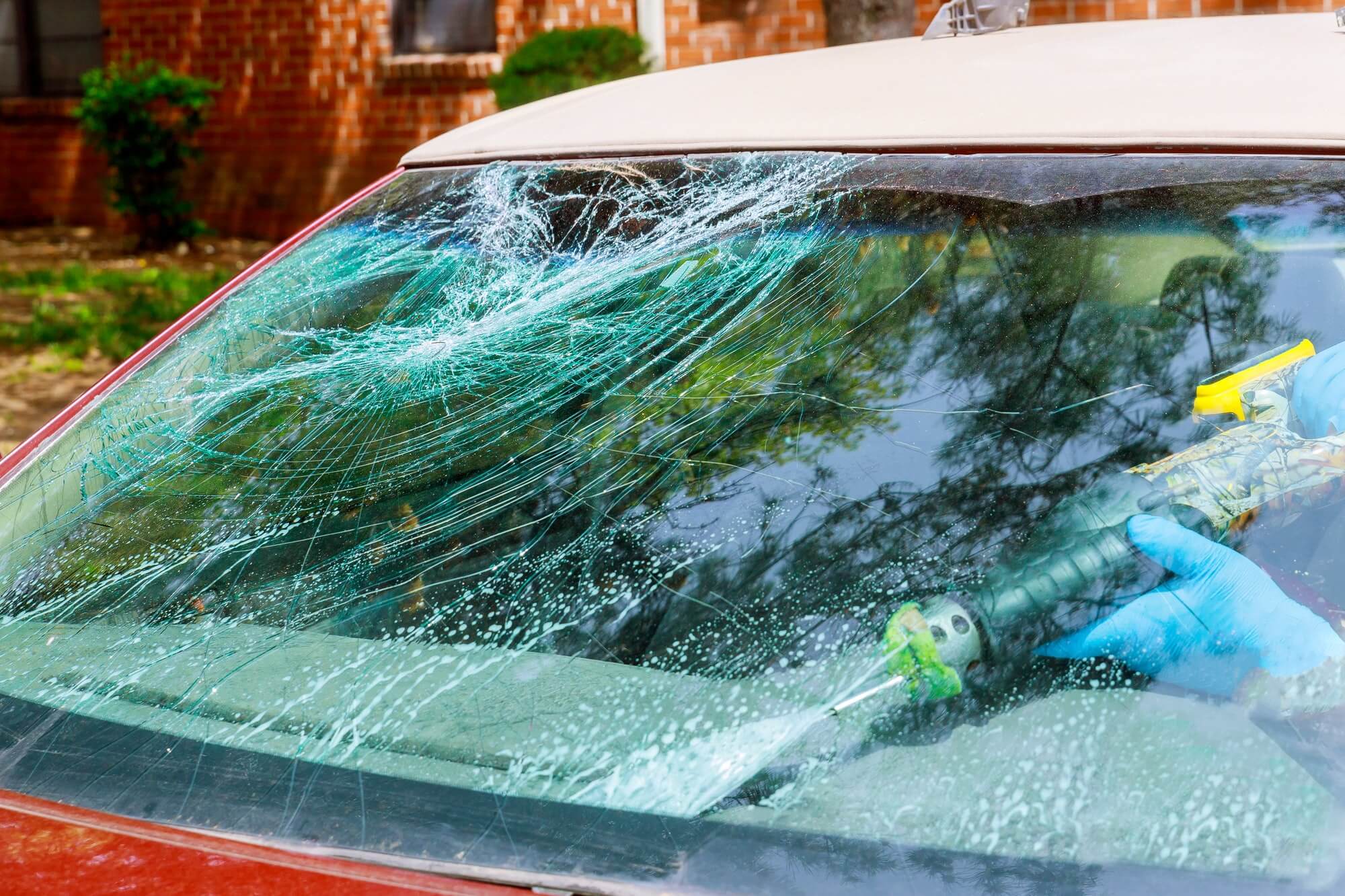 Windscreen Fix Windscreen repair & replacement | Services | Paul Flood Automotive
